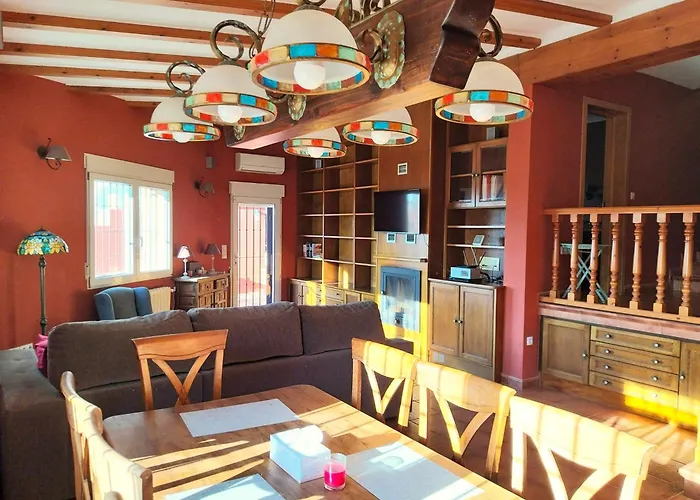 Maravillosa Con Piscina Y Buenas Vistas Villa