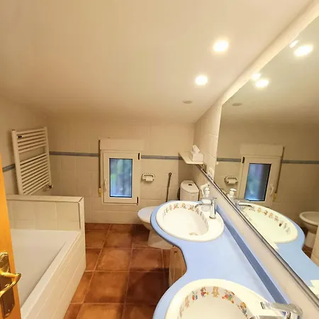 Maravillosa Con Piscina Y Buenas Vistas Вілла